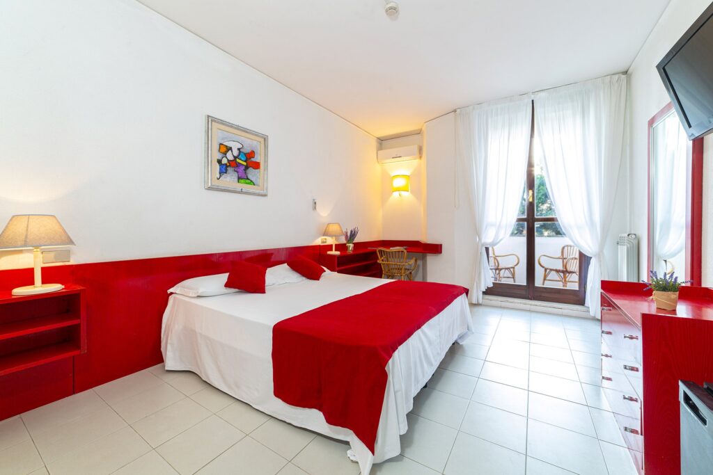 EraOra Hotel Village